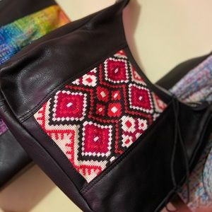 NWOT Daja Designs Crossbody Ava
